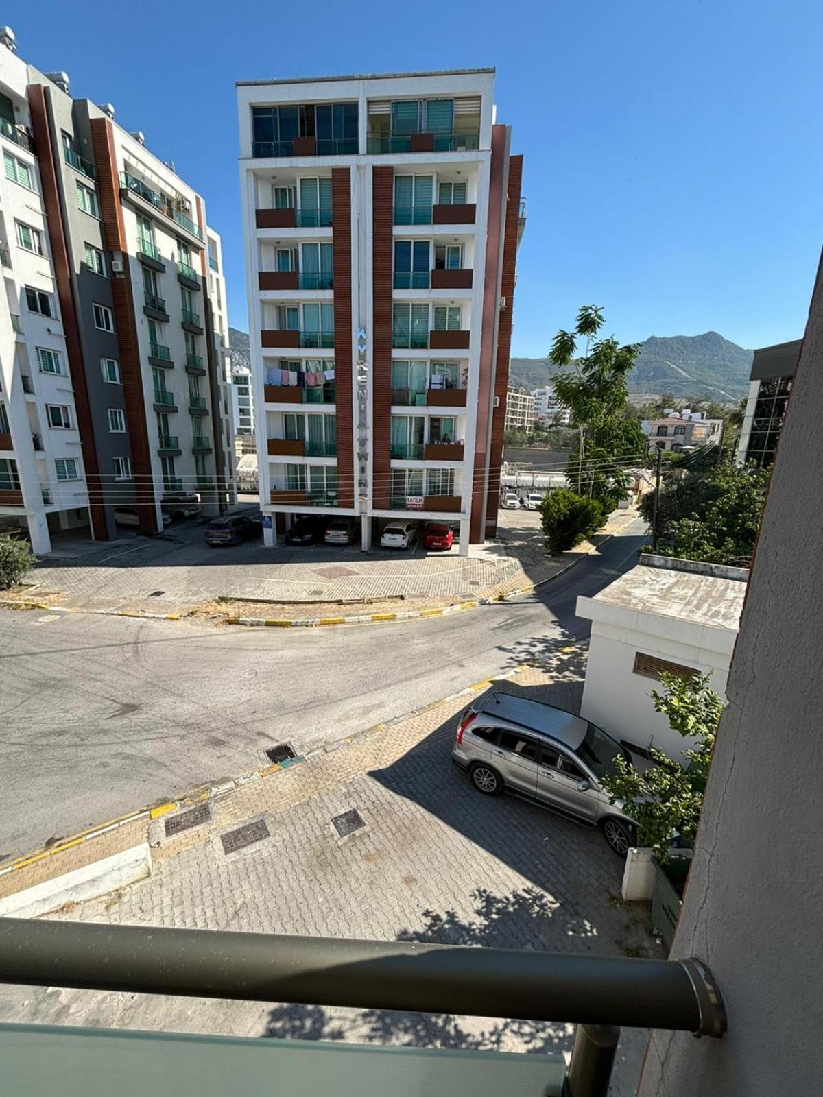 Kyrenia Central 2+1 Exteriör bild
